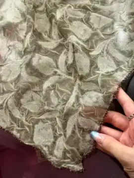 روسری پفکی پارچه حریرتویل وارداتی — تصویر ۶