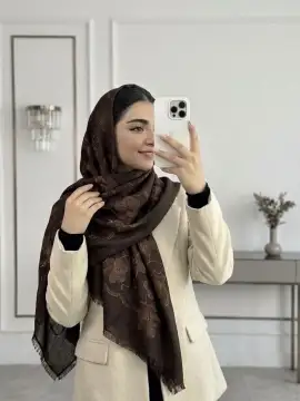 روسری خامه دوزی قواره ۱۴۰ وارداتی — تصویر ۲