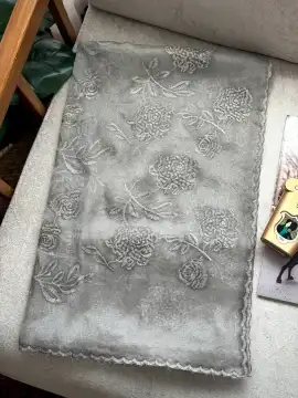 جنس: شال مجلسی ابریشم گل برجسته وارداتی — تصویر ۳