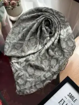 روسری پفکی پارچه حریرتویل وارداتی — تصویر ۵