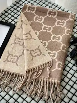 شال موهر گوچی