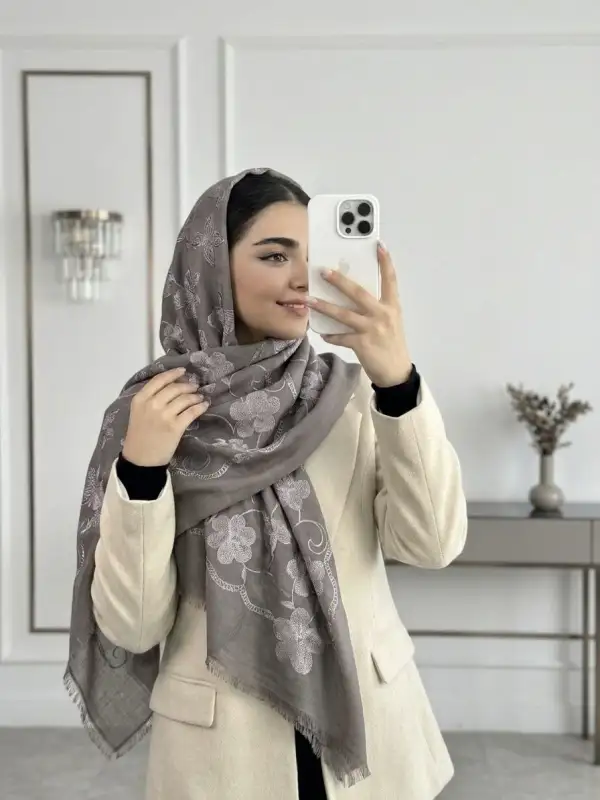 روسری خامه دوزی