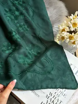 روسری خامه دوزی قواره ۱۴۰ وارداتی — تصویر ۴