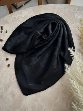 روسری مجلسی ابریشم وارداتی — مدل ۱۱۷۶ — تصویر ۳