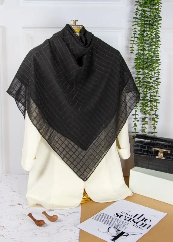 روسری مربعی