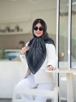 روسری نخی پاییزه دست دوز — تصویر ۲