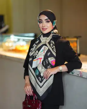 روسری توییل سایز ۱۴۰