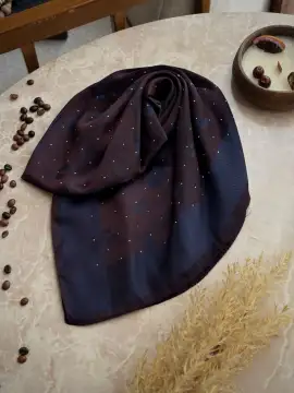 روسری مجلسی ابریشم وارداتی — مدل ۱۱۷۴ — تصویر ۴
