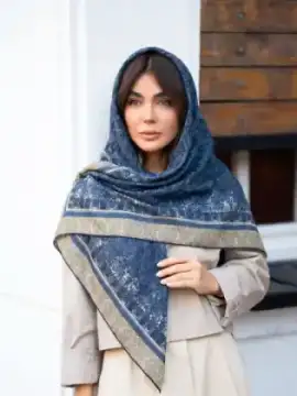 روسری نخی پاییزه دست دوز — تصویر ۳
