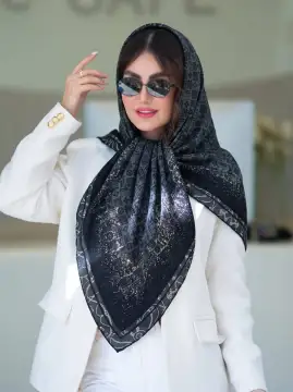 روسری نخی پاییزه دست دوز — تصویر ۴
